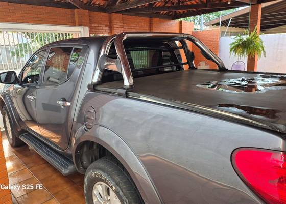 MITSUBISHI L200 TRITON 2.4 HLS CHROME 4X2 CD 16V FLEX 4P MANUAL